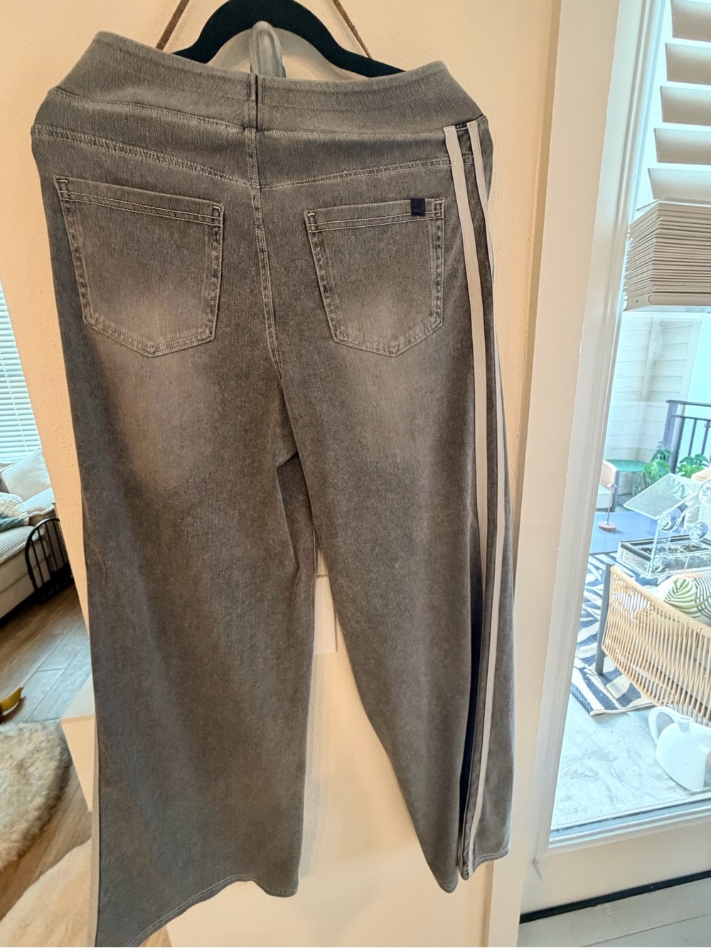 HALARA Gray Wide-Leg Track Pants with White Side Stripes